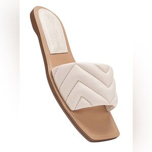 NWT Stradivarius Cream Quilted Women's Sandals EUR 38 US 7.5